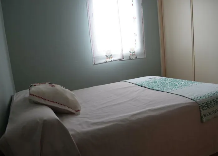 Plaza Castanuelas 公寓 *